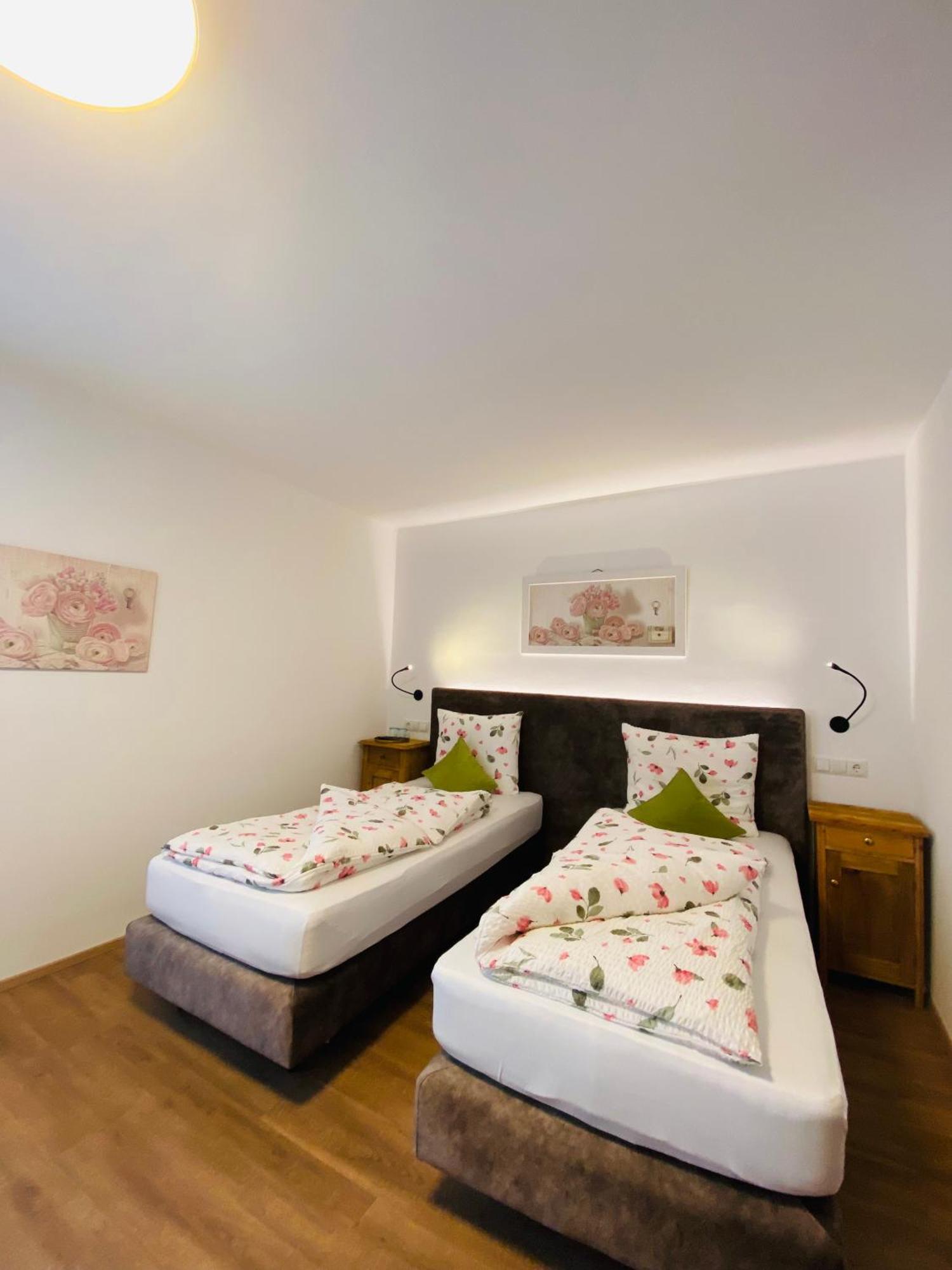Hotel Garni Vinea Montis แตร์เมโน ภายนอก รูปภาพ